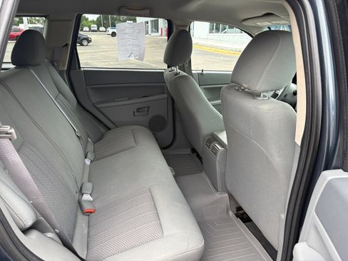 Used 2006 Jeep Grand Cherokee Laredo RWD image 18