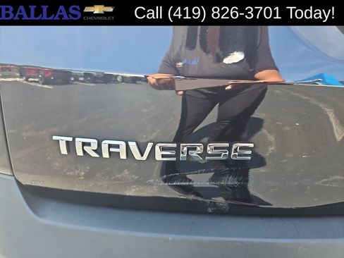 Used 2020 Chevrolet Traverse LT FWD image 32