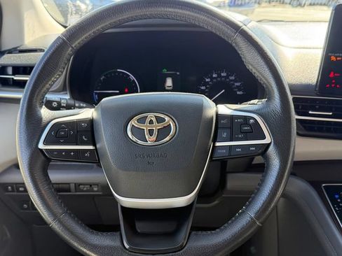 Used 2021 Toyota Sienna XLE FWD image 9