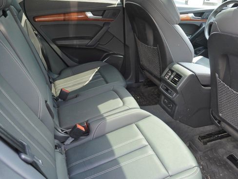 Used 2021 Audi Q5 2.0T Premium Plus w/ Premium Plus Package AWD/4WD image 11