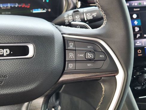 Used 2024 Jeep Grand Cherokee Limited 4xe image 17