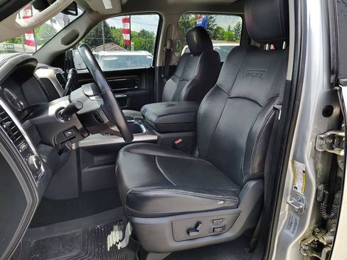 Used 2017 RAM 2500 Laramie w/ Sport Appearance Group AWD/4WD image 10
