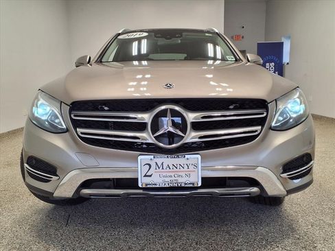 Used 2019 Mercedes-Benz GLC 300 4MATIC image 5