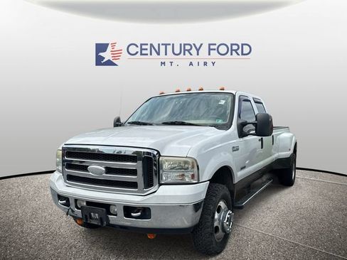 Used 2005 Ford F350 Lariat AWD/4WD image 3
