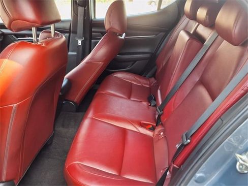 Used 2024 MAZDA MAZDA3 s image 9