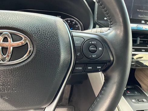 Used 2021 Toyota Venza XLE w/ Softex Package AWD/4WD image 12