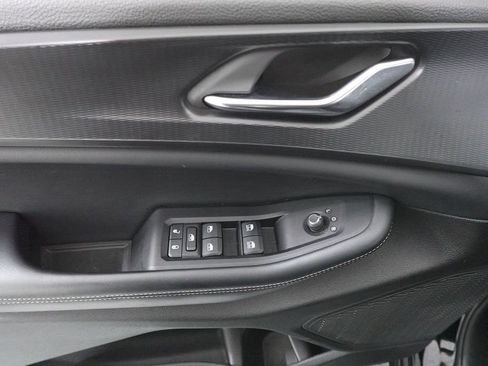 Used 2024 Jeep Grand Cherokee L Altitude image 9