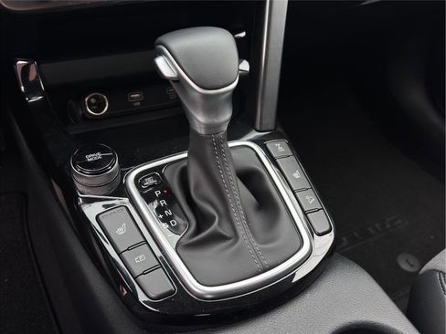 Used 2024 Kia Seltos S image 14