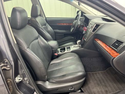 Used 2010 Subaru Legacy 2.5i Limited AWD/4WD image 21