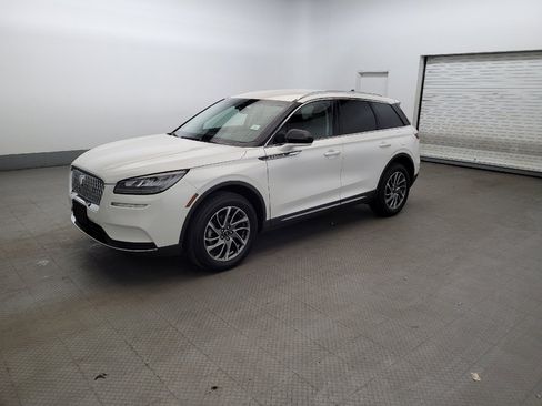 Used 2022 Lincoln Corsair AWD w/ Equipment Group 101A image 2