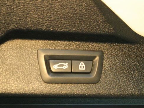 Used 2016 BMW X5 xDrive50i image 19