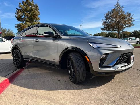 Used 2025 Buick Envista Sport Touring image 5