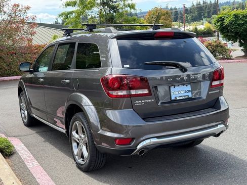 Used 2017 Dodge Journey Crossroad w/ Popular Equipment Group AWD/4WD image 5