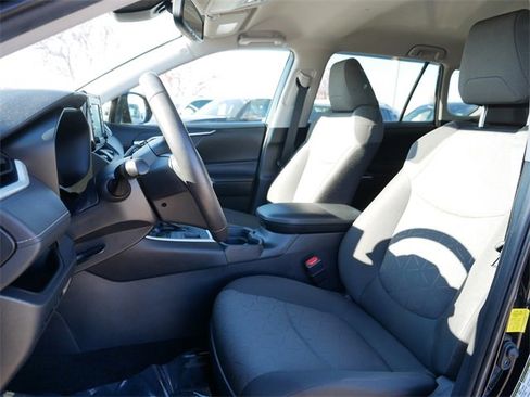 Used 2020 Toyota RAV4 XLE image 15