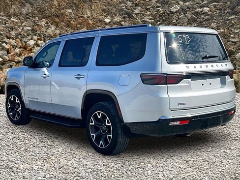 Used 2024 Jeep Wagoneer Series III image 10