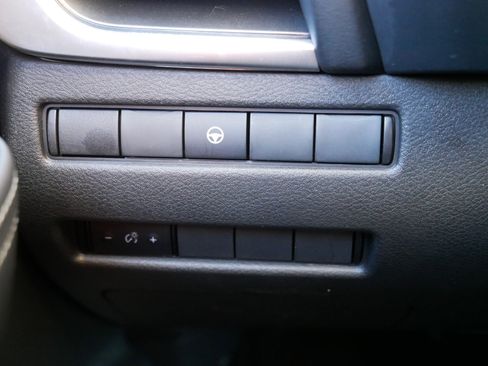 Certified 2022 Nissan Rogue SV image 26