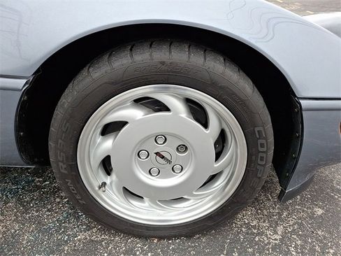Used 1991 Chevrolet Corvette Coupe image 11