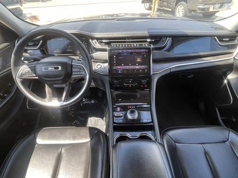 Used 2023 Jeep Grand Cherokee 4WD 4xe image 10