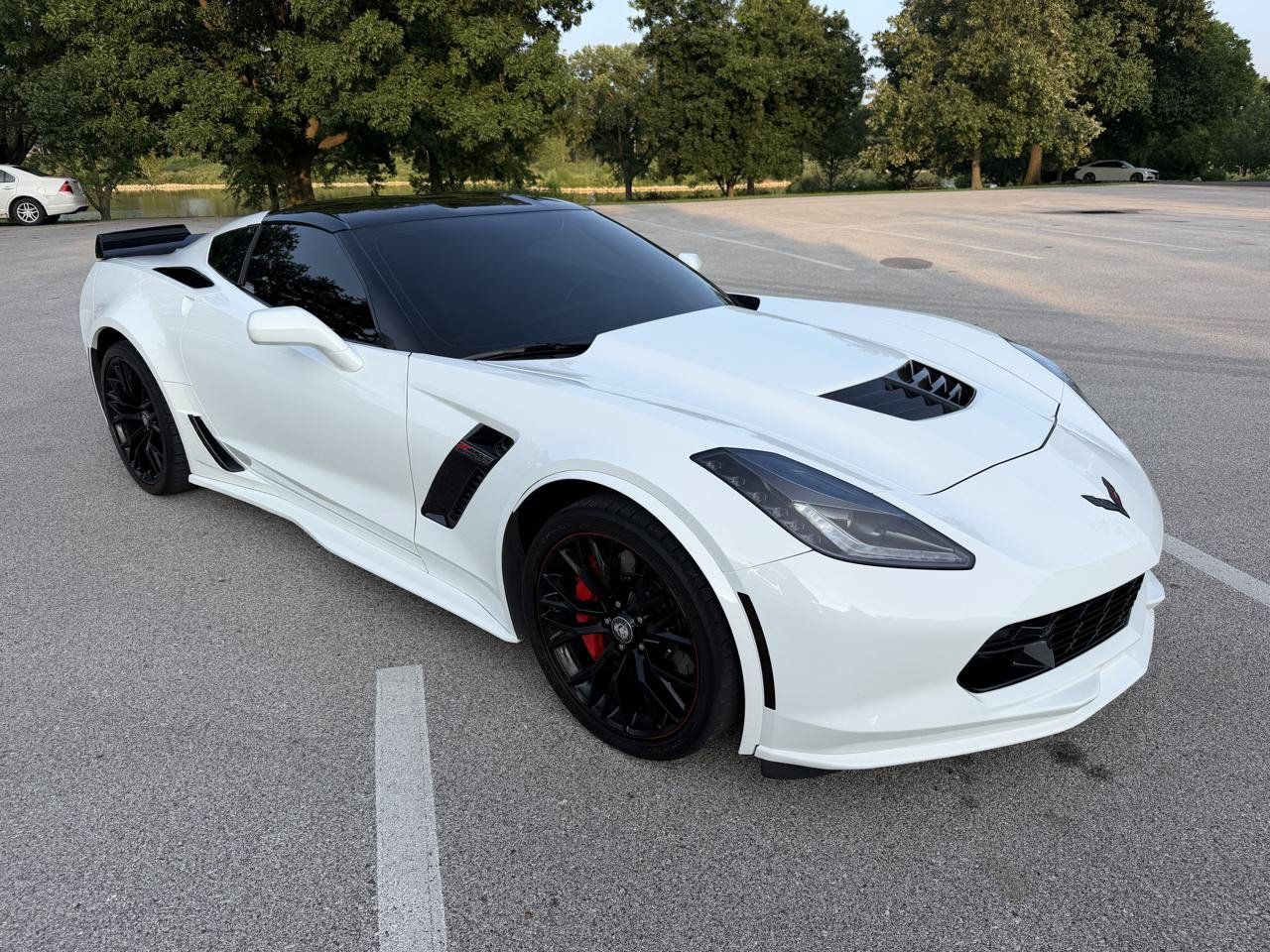 Used 2016 Chevrolet Corvette Z06 w/ 2LZ Preferred Equipment Group RWD image 1