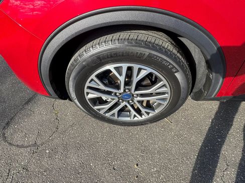 Used 2020 Ford Escape SEL image 11