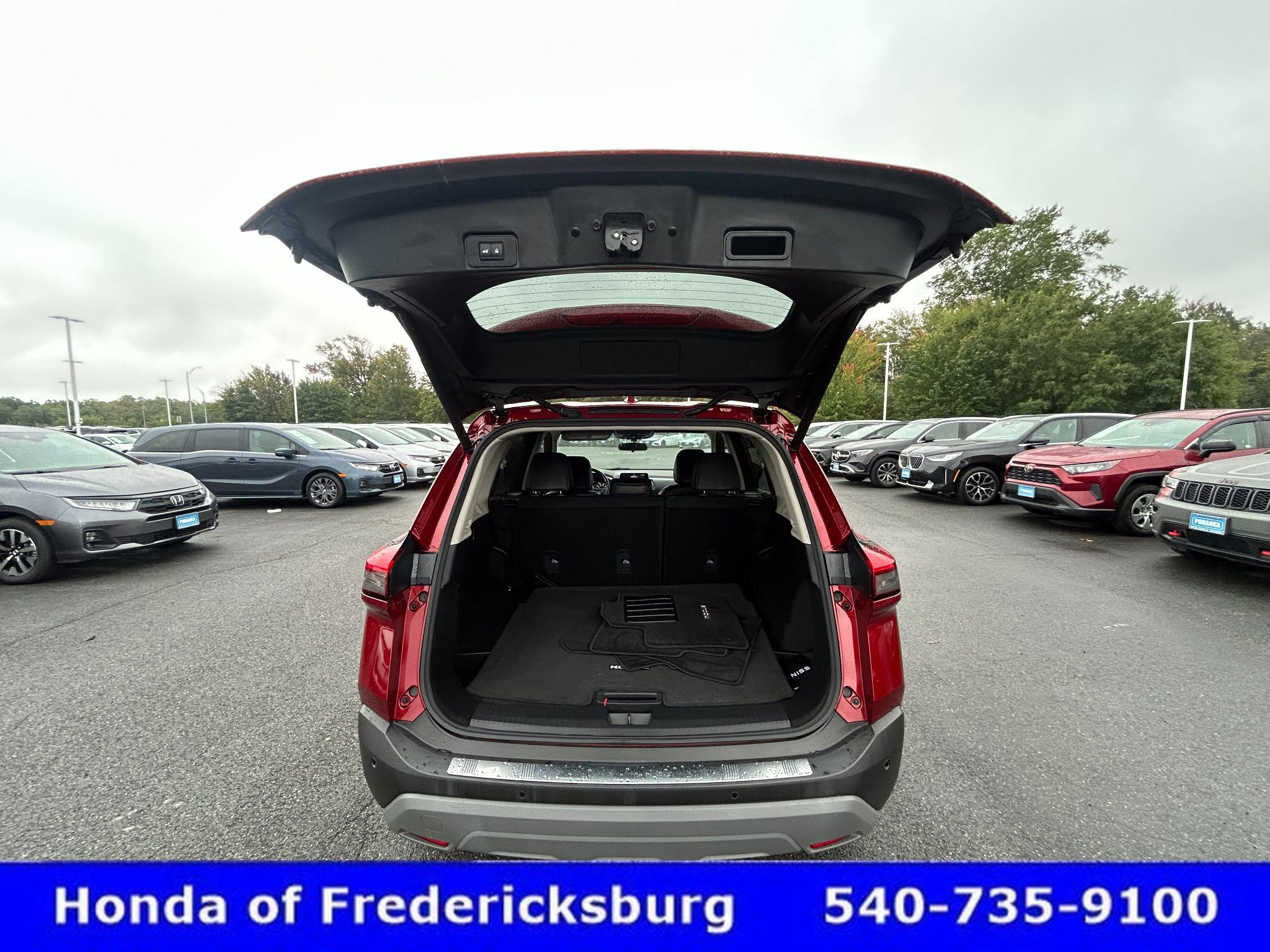 Used 2023 Nissan Rogue SV w/ SV Premium B Package AWD/4WD image 12