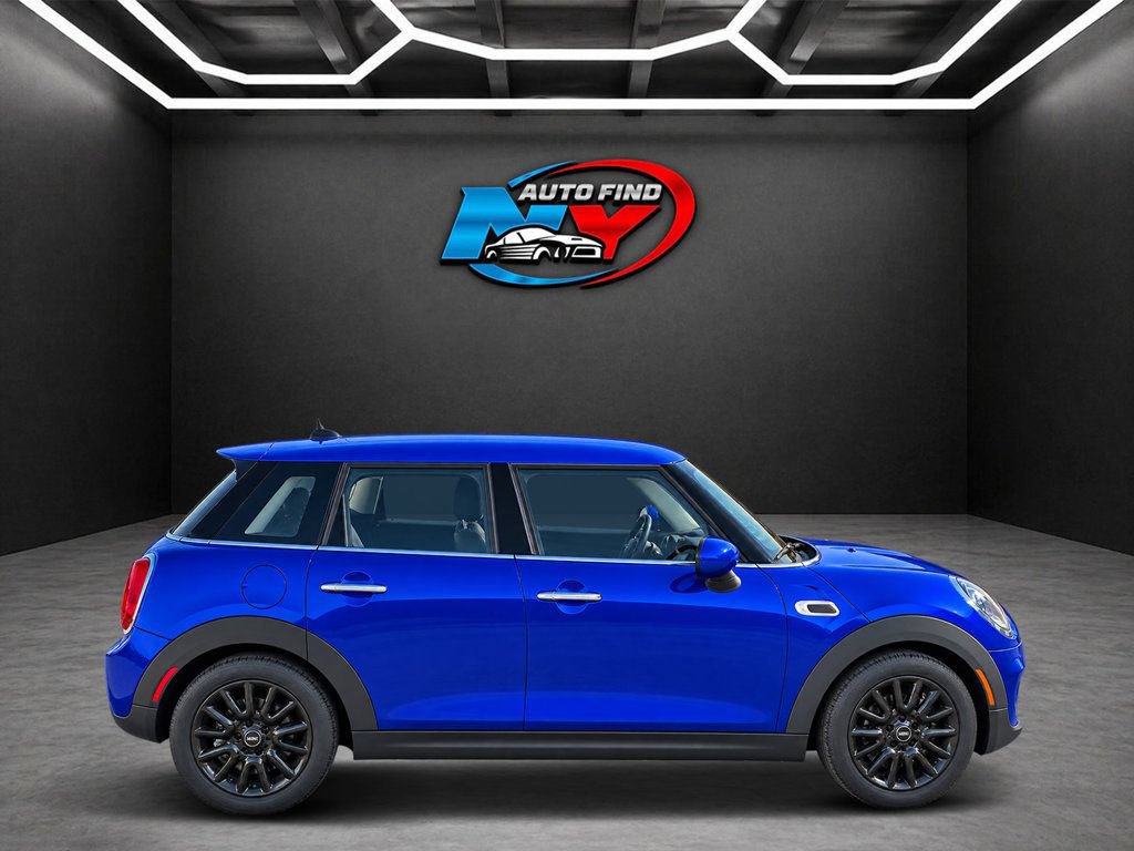 Used 2021 MINI Cooper 4-Door Hardtop FWD image 8