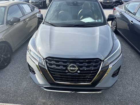 Certified 2024 Nissan Kicks SR w/ SR Premium Package FWD image 2