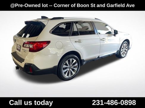 Used 2019 Subaru Outback 3.6R Touring w/ Popular Package #3A AWD/4WD image 5