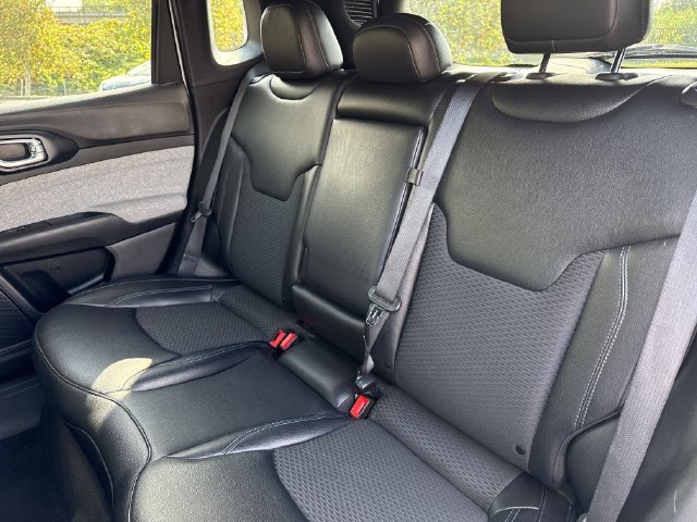 Used 2024 Jeep Compass Latitude AWD/4WD image 19