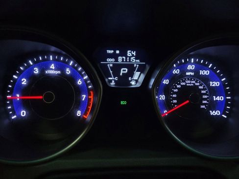 Used 2013 Hyundai Elantra GLS FWD image 23
