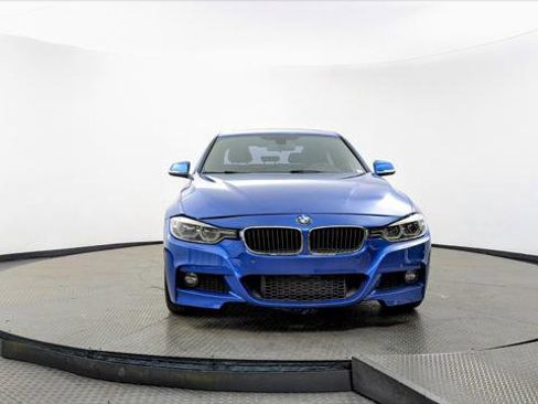 Used 2016 BMW 328i xDrive Sedan w/ M Sport Package image 11