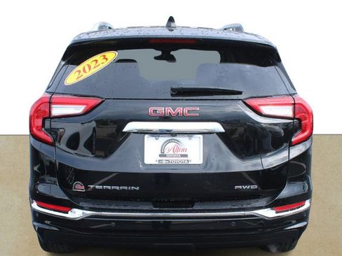 Used 2023 GMC Terrain Denali w/ Black Diamond Edition AWD/4WD image 5