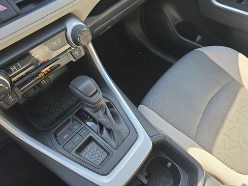 Used 2023 Toyota RAV4 XLE w/ Convenience Package image 26