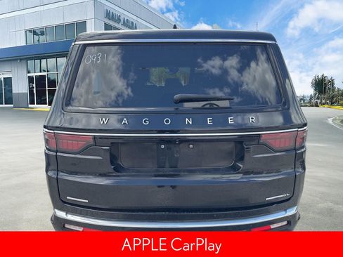 Used 2023 Jeep Wagoneer L Series II image 9