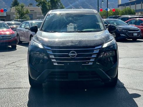 Used 2025 Nissan Rogue SV AWD/4WD image 9