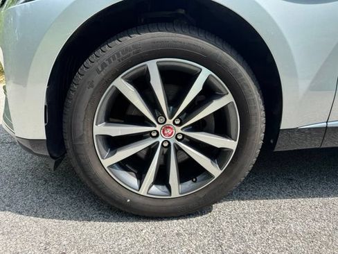 Used 2022 Jaguar F-PACE S AWD/4WD image 2