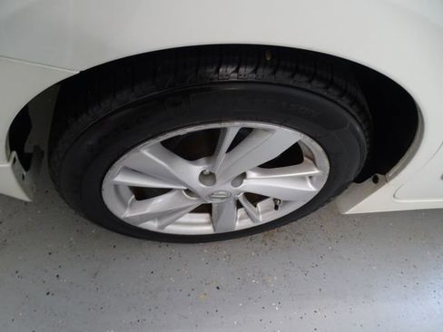 Used 2015 Nissan Altima 2.5 SV w/ Convenience Package FWD image 26