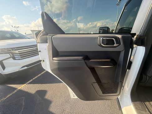 Used 2024 Ford Bronco Black Diamond AWD/4WD image 18