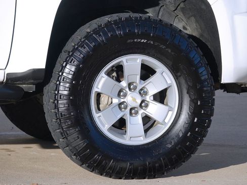 Used 2018 Chevrolet Colorado W/T w/ WT Convenience Package image 30