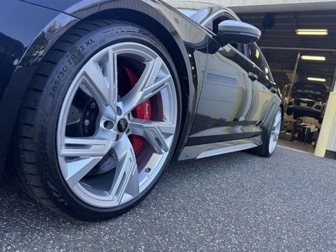Certified 2022 Audi RS 6 AWD/4WD image 11
