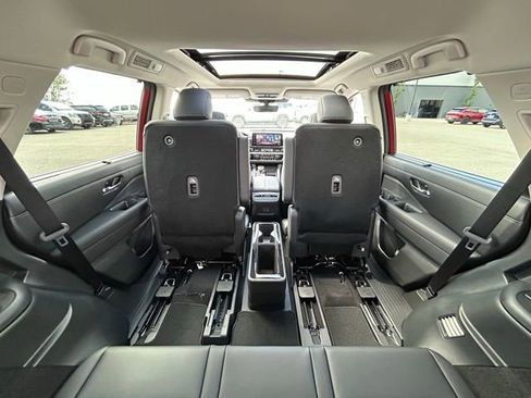 New 2026 Nissan Pathfinder SL w/ SL Premium Package AWD/4WD image 47