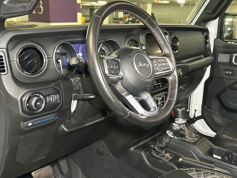 Used 2021 Jeep Wrangler Unlimited Sahara image 21