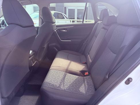 Used 2024 Toyota RAV4 XLE FWD image 18