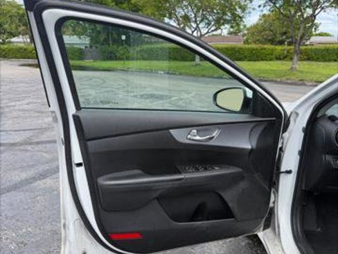 Used 2023 Kia Forte LXS FWD image 26