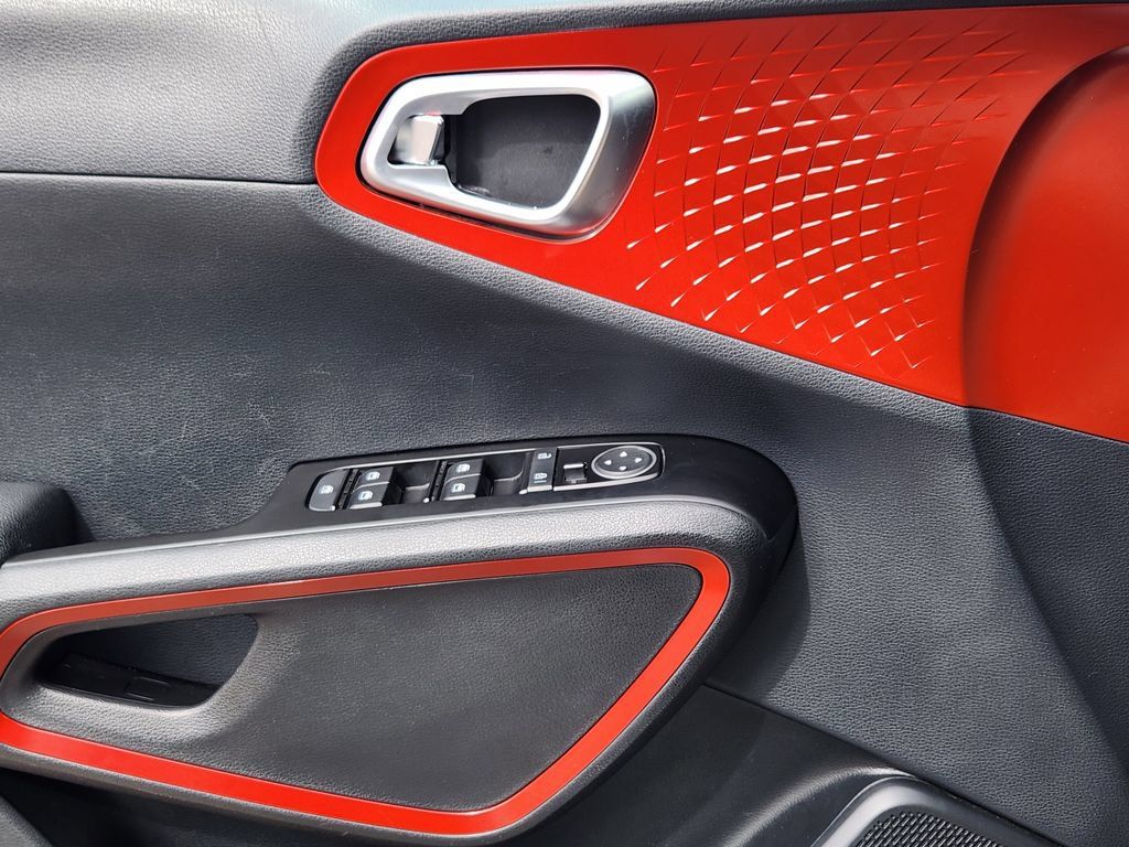 Certified 2024 Kia Soul GT-Line FWD image 22