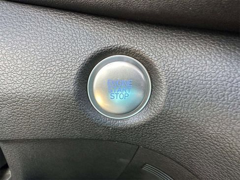 Used 2022 Hyundai Santa Fe SEL w/ Convenience Package image 27