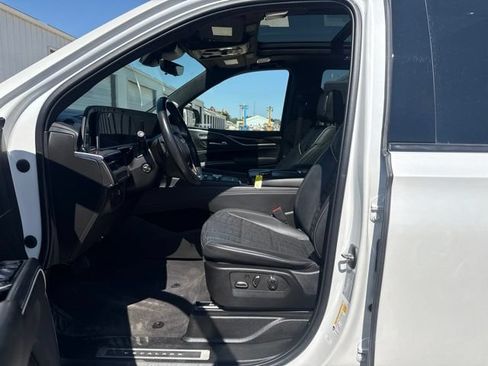 Used 2022 Cadillac Escalade Sport Platinum AWD/4WD image 6