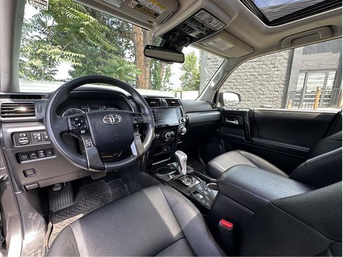 Used 2022 Toyota 4Runner TRD Off-Road Premium AWD/4WD image 14