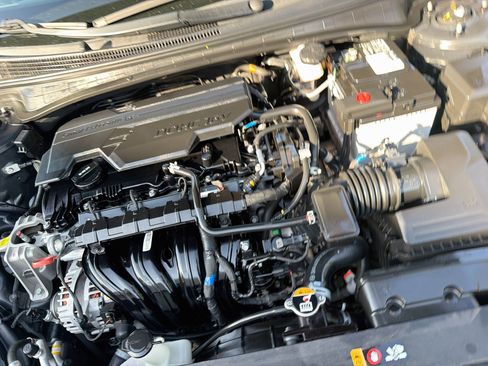 Used 2023 Hyundai Elantra SEL FWD image 34