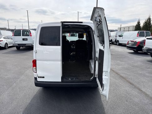 Used 2017 Chevrolet City Express LS image 26